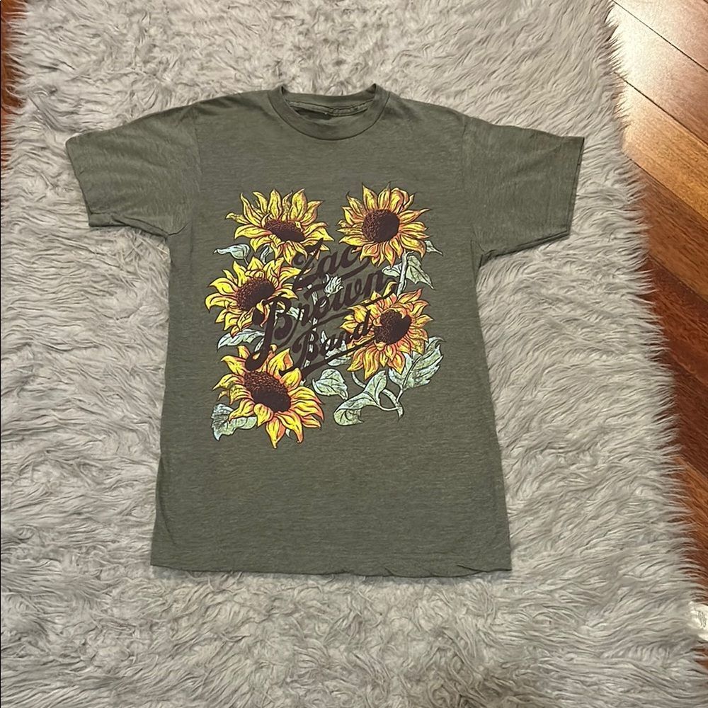 Zac Brown Band cotton green and yellow floral tshirt‎
